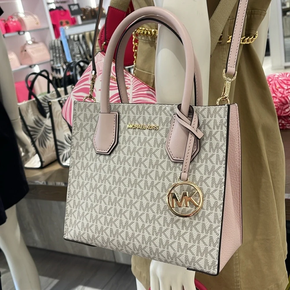 MICHAEL KORS
Mercer Medium Signature Logo Accordion Crossbody Messenger Satchel - Picture 2 of 16